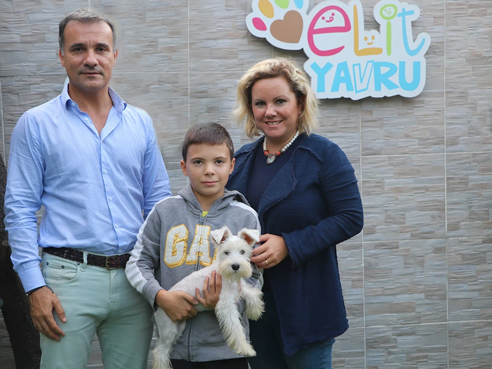 Erden Ailesi, Miniature Schnauzer yavrularına kavuştu