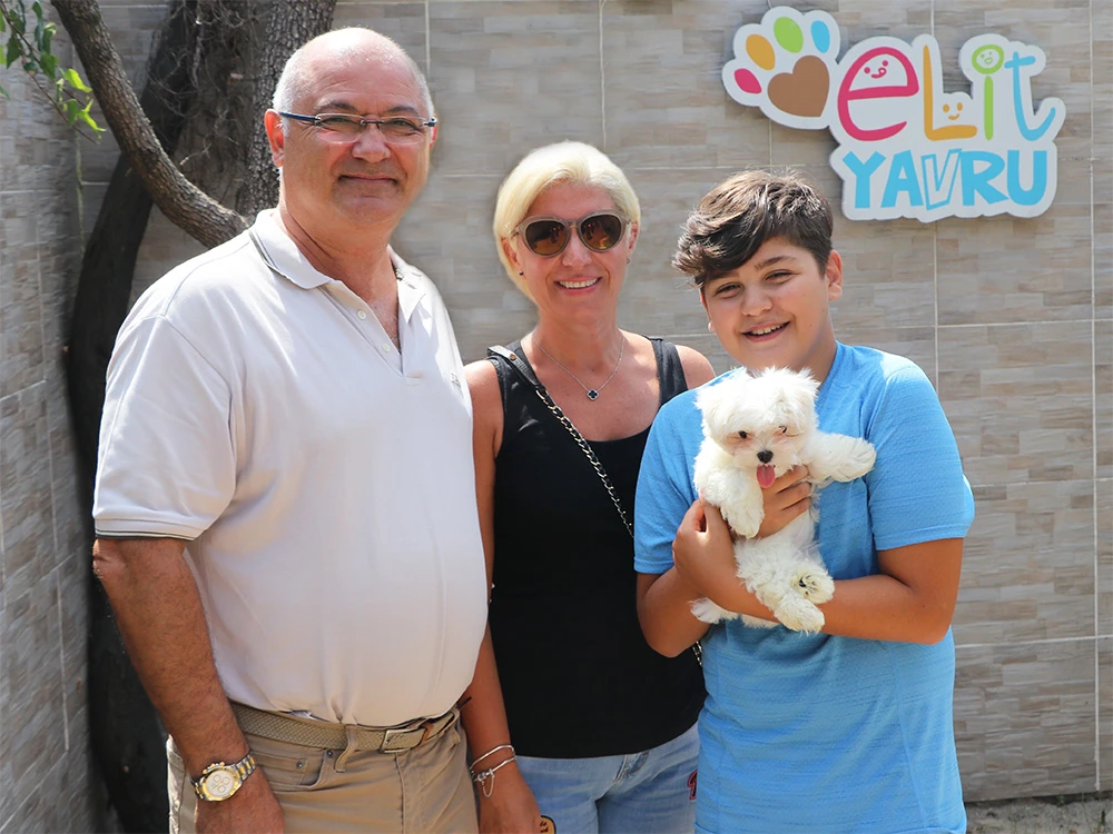 Osman Togay ve ailesi, Maltese Terrier yavrusuna kavuştu